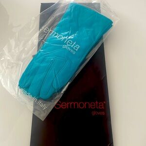 Blue leather gloves, purchased in Italy